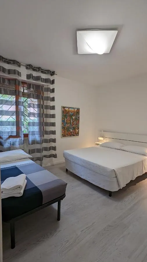 Ferienhaus Splash House Tirrenia Italien