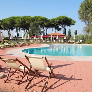 4* Aparthotel La Fattoria Di