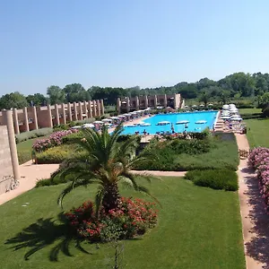 2* Rezort Cosmopolitan Golf &